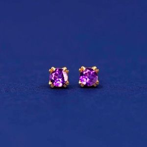 Amethyst earrings - 14k Yellow gold. Pair (includes 2)